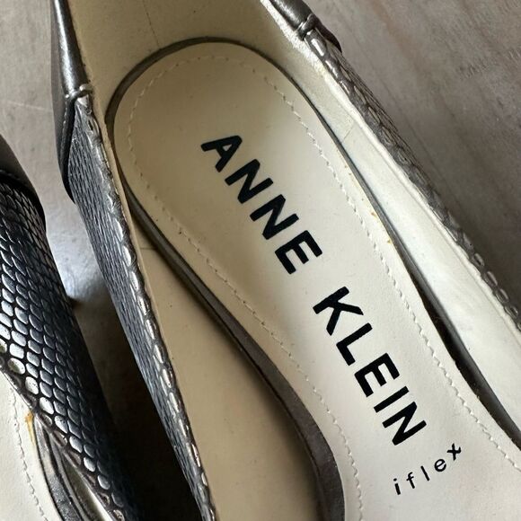 Ann Klein Fin, I flex slip on pumps. - Picture 2 of 5